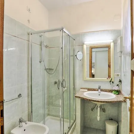 Apart Otel Mare 4*